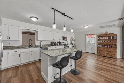 Casa en venta en Lakeland, Florida, 3 dormitorios, 242.94 m2 № 2111735 - foto 3