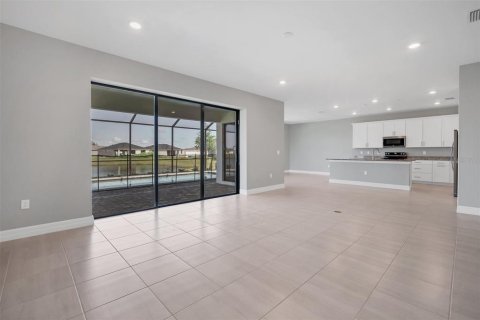 Villa ou maison à louer à North Port, Floride: 5 chambres, 317.35 m2 № 1903195 - photo 14