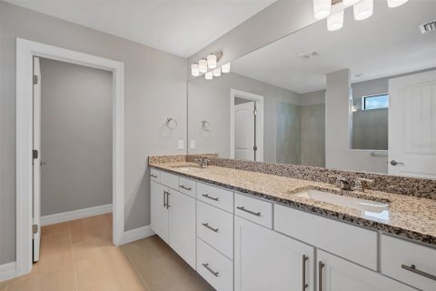 Villa ou maison à louer à North Port, Floride: 5 chambres, 317.35 m2 № 1903195 - photo 18