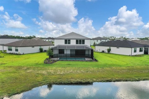 Villa ou maison à louer à North Port, Floride: 5 chambres, 317.35 m2 № 1903195 - photo 6
