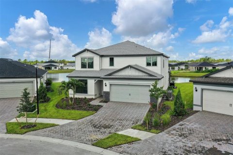 Villa ou maison à louer à North Port, Floride: 5 chambres, 317.35 m2 № 1903195 - photo 3