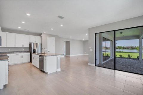 Villa ou maison à louer à North Port, Floride: 5 chambres, 317.35 m2 № 1903195 - photo 13