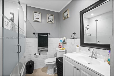 Купить виллу или дом в Майами-Гарденс, Флорида 4 спальни, 175.59м2, № 1978606 - фото 24