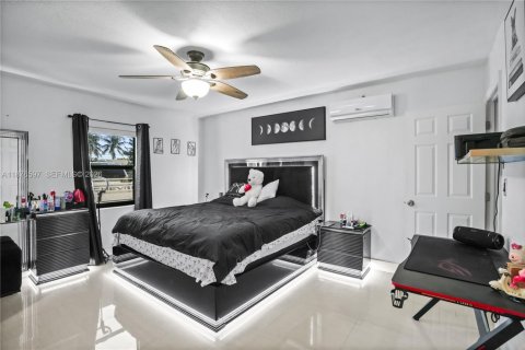 Купить виллу или дом в Майами-Гарденс, Флорида 4 спальни, 175.59м2, № 1978606 - фото 20