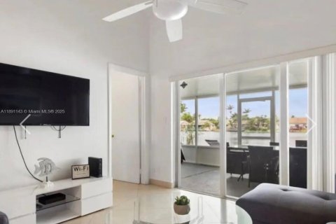 Adosado en alquiler en Dania Beach, Florida, 3 dormitorios, 105.07 m2 № 1944531 - foto 6