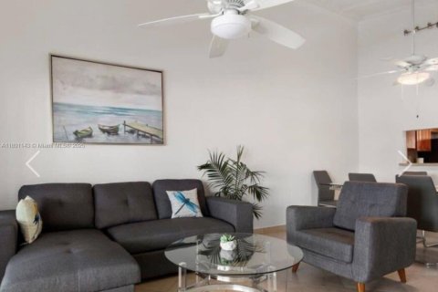 Adosado en alquiler en Dania Beach, Florida, 3 dormitorios, 105.07 m2 № 1944531 - foto 12
