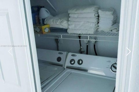 Adosado en alquiler en Dania Beach, Florida, 3 dormitorios, 105.07 m2 № 1944531 - foto 21
