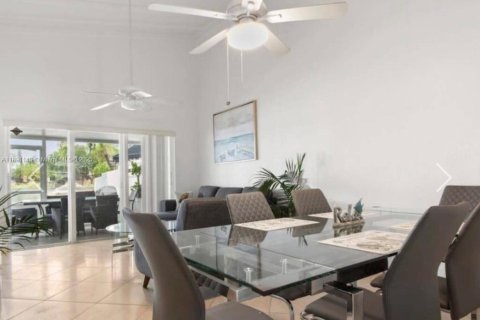 Adosado en alquiler en Dania Beach, Florida, 3 dormitorios, 105.07 m2 № 1944531 - foto 7