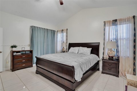 Casa en venta en Pembroke Pines, Florida, 4 dormitorios, 202.16 m2 № 1978665 - foto 22
