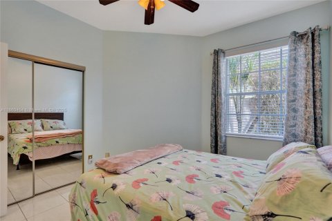Casa en venta en Pembroke Pines, Florida, 4 dormitorios, 202.16 m2 № 1978665 - foto 17