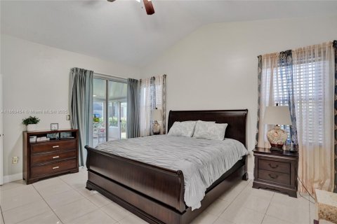 Casa en venta en Pembroke Pines, Florida, 4 dormitorios, 202.16 m2 № 1978665 - foto 26