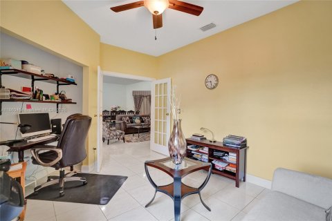 Casa en venta en Pembroke Pines, Florida, 4 dormitorios, 202.16 m2 № 1978665 - foto 20
