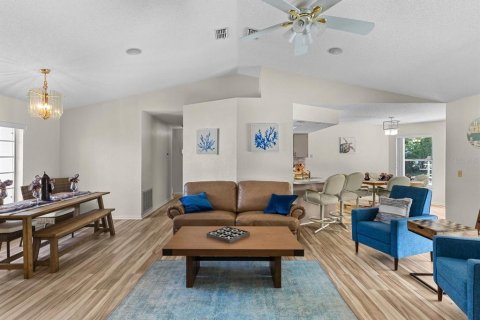Casa en venta en Spring Hill, Florida, 3 dormitorios, 154.68 m2 № 2238916 - foto 5