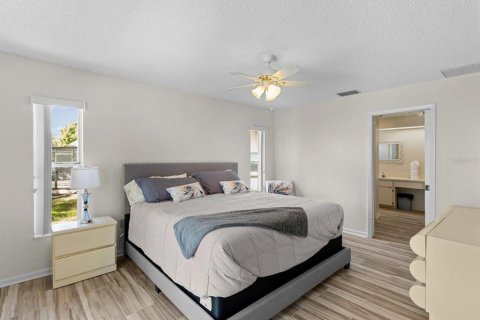 Casa en venta en Spring Hill, Florida, 3 dormitorios, 154.68 m2 № 2238916 - foto 18