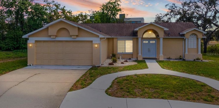 Casa en Spring Hill, Florida 3 dormitorios, 154.68 m2 № 2238916
