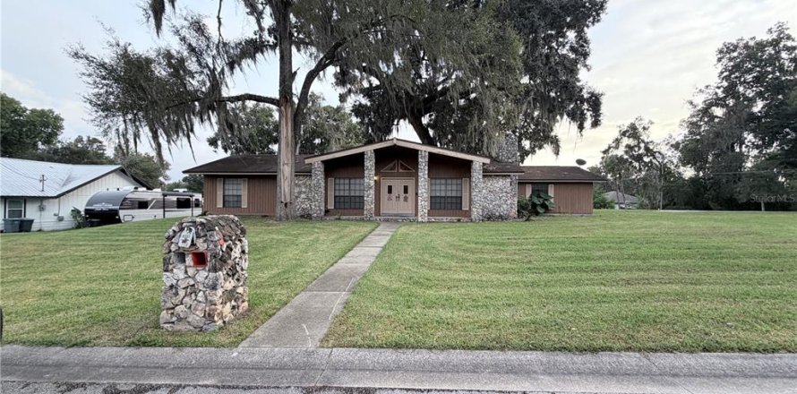 Villa ou maison à Ocala, Floride 3 chambres, 169.64 m2 № 2434543