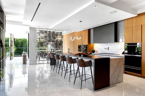 Villa ou maison à vendre à Miami, Floride: 6 chambres, 590.95 m2 № 1963507 - photo 14