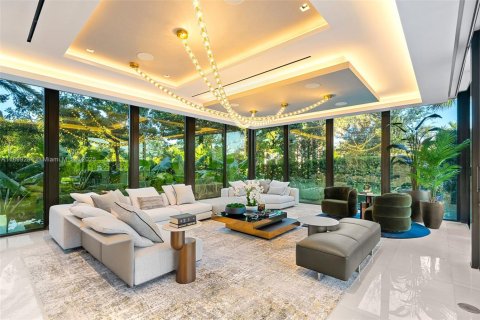 Villa ou maison à vendre à Miami, Floride: 6 chambres, 590.95 m2 № 1963507 - photo 9