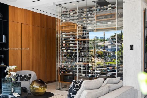 Villa ou maison à vendre à Miami, Floride: 6 chambres, 590.95 m2 № 1963507 - photo 21