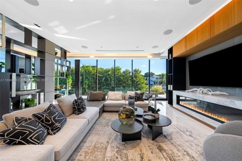 Villa ou maison à vendre à Miami, Floride: 6 chambres, 590.95 m2 № 1963507 - photo 29