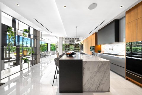 Villa ou maison à vendre à Miami, Floride: 6 chambres, 590.95 m2 № 1963507 - photo 16