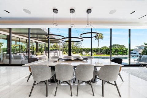 Villa ou maison à vendre à Miami, Floride: 6 chambres, 590.95 m2 № 1963507 - photo 23