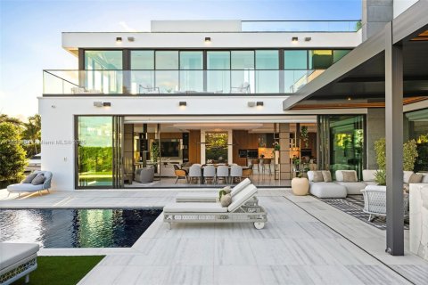 Villa ou maison à vendre à Miami, Floride: 6 chambres, 590.95 m2 № 1963507 - photo 3