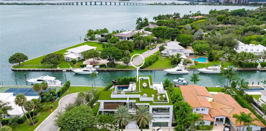 Villa ou maison à Miami, Floride 6 chambres, 590.95 m2 № 1963507