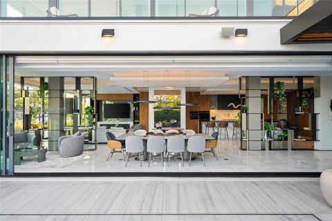Villa ou maison à vendre à Miami, Floride: 6 chambres, 590.95 m2 № 1963507 - photo 26
