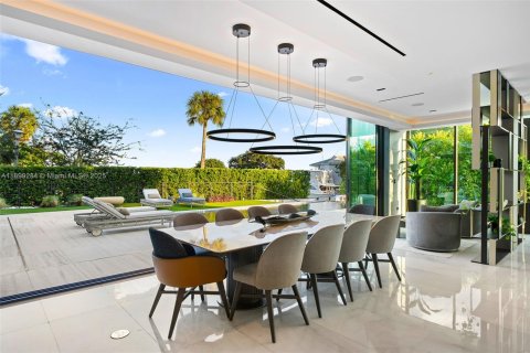 Villa ou maison à vendre à Miami, Floride: 6 chambres, 590.95 m2 № 1963507 - photo 25