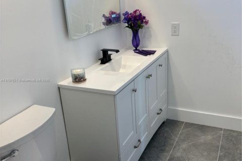 Casa en venta en Pembroke Pines, Florida, 3 dormitorios, 122.91 m2 № 1685688 - foto 9