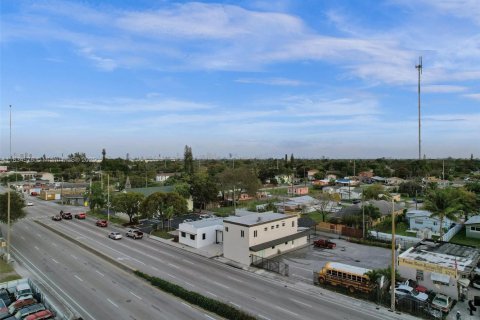 Commercial property in West Park, Florida № 1816408 - photo 20