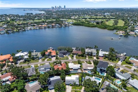 Villa ou maison à vendre à Saint Petersburg, Floride: 4 chambres, 216.28 m2 № 1907164 - photo 3