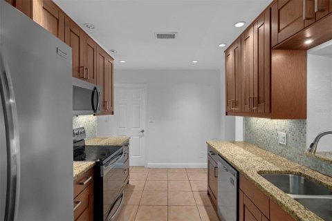 Villa ou maison à vendre à Saint Petersburg, Floride: 4 chambres, 216.28 m2 № 1907164 - photo 22
