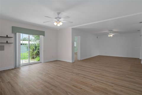 Villa ou maison à vendre à Saint Petersburg, Floride: 4 chambres, 216.28 m2 № 1907164 - photo 15