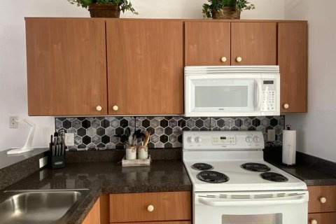 Adosado en alquiler en Kissimmee, Florida, 3 dormitorios, 136.38 m2 № 1904135 - foto 5