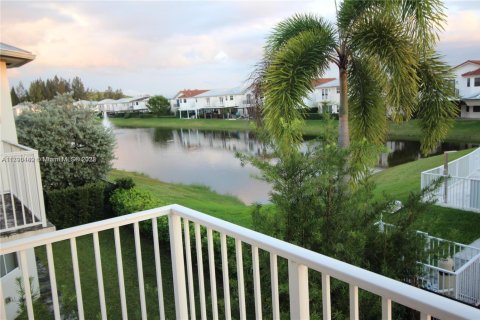 Villa ou maison à vendre à Doral, Floride: 5 chambres, 297.75 m2 № 2053912 - photo 16