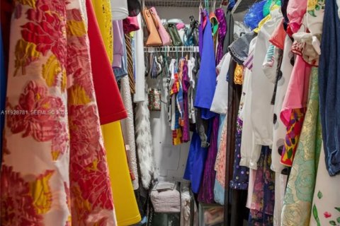 Condominio en venta en Tamarac, Florida, 2 dormitorios, 92.44 m2 № 2034692 - foto 17