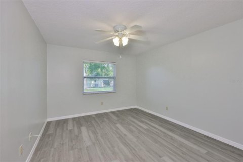 Condo in Sun City Center, Florida, 2 bedrooms  № 1842198 - photo 19
