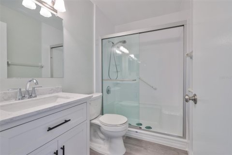 Condo in Sun City Center, Florida, 2 bedrooms  № 1842198 - photo 23
