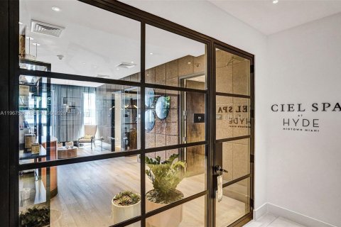 Купить кондоминиум в Майами, Флорида 1 спальня, 67.35м2, № 2028767 - фото 11