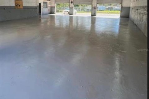 Propiedad comercial en venta en Port Richey, Florida, 260.13 m2 № 2144213 - foto 7