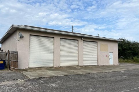 Propiedad comercial en venta en Port Richey, Florida, 260.13 m2 № 2144213 - foto 2