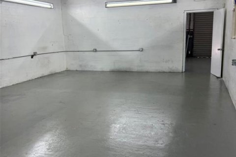 Propiedad comercial en venta en Port Richey, Florida, 260.13 m2 № 2144213 - foto 16