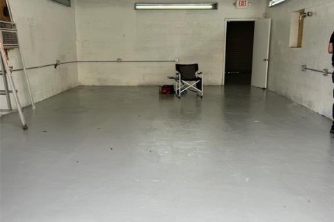 Propiedad comercial en venta en Port Richey, Florida, 260.13 m2 № 2144213 - foto 8