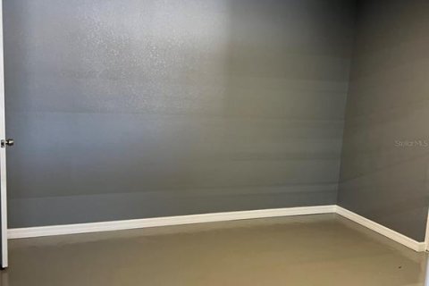 Propiedad comercial en venta en Port Richey, Florida, 260.13 m2 № 2144213 - foto 10