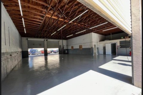 Propiedad comercial en venta en Port Richey, Florida, 260.13 m2 № 2144213 - foto 3