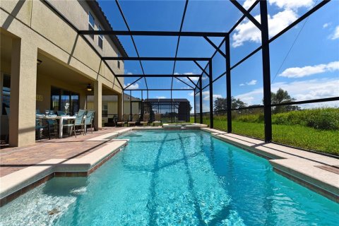 House in Davenport, Florida 7 bedrooms, 327.57 sq.m. № 1902535 - photo 30