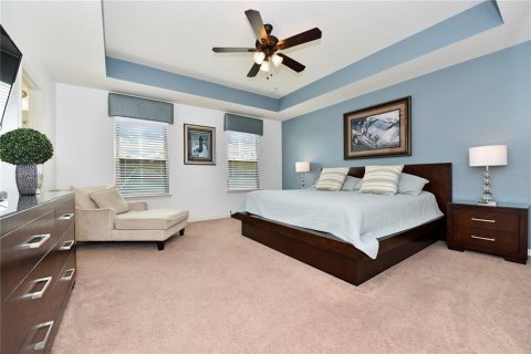 House in Davenport, Florida 7 bedrooms, 327.57 sq.m. № 1902535 - photo 15