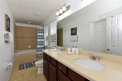 House in Davenport, Florida 7 bedrooms, 327.57 sq.m. № 1902535 - photo 7